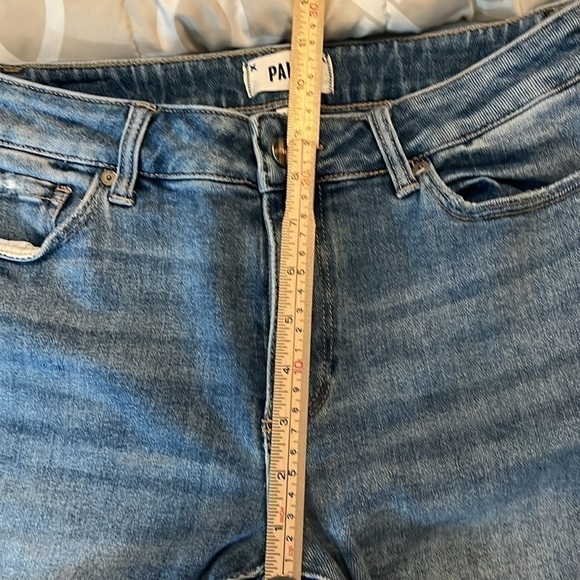 Paige Jax Cut Off Shorts
Womens Size 28 Blue Kayson
Distressed Raw edge denim. - Picture 8 of 9